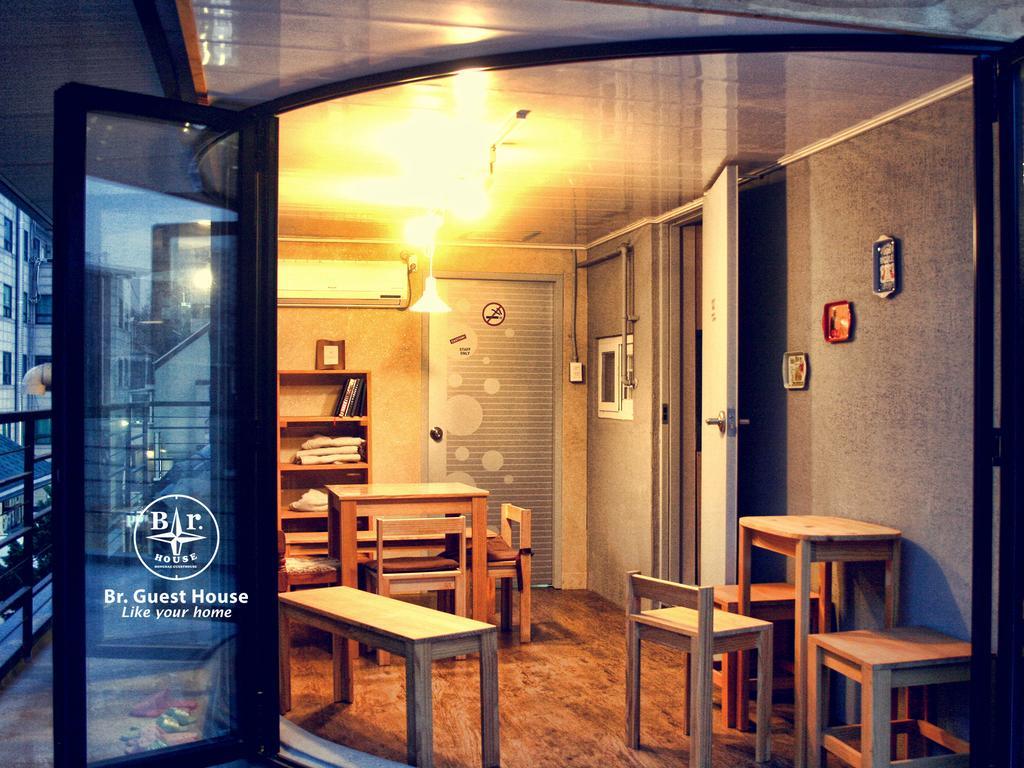 Br. Guesthouse Hongdae Seoul Ngoại thất bức ảnh