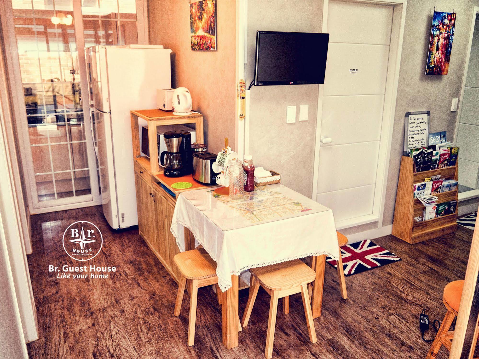 Br. Guesthouse Hongdae Seoul Ngoại thất bức ảnh