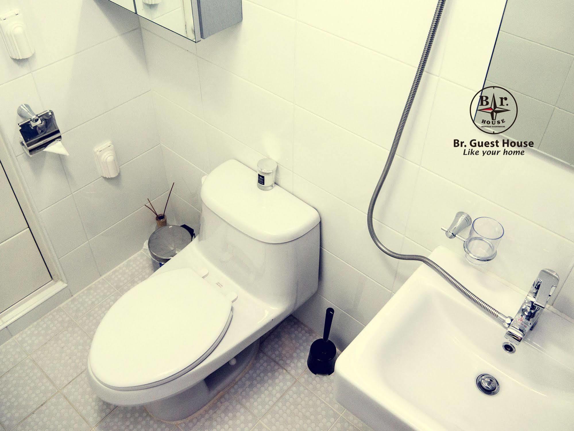 Br. Guesthouse Hongdae Seoul Ngoại thất bức ảnh