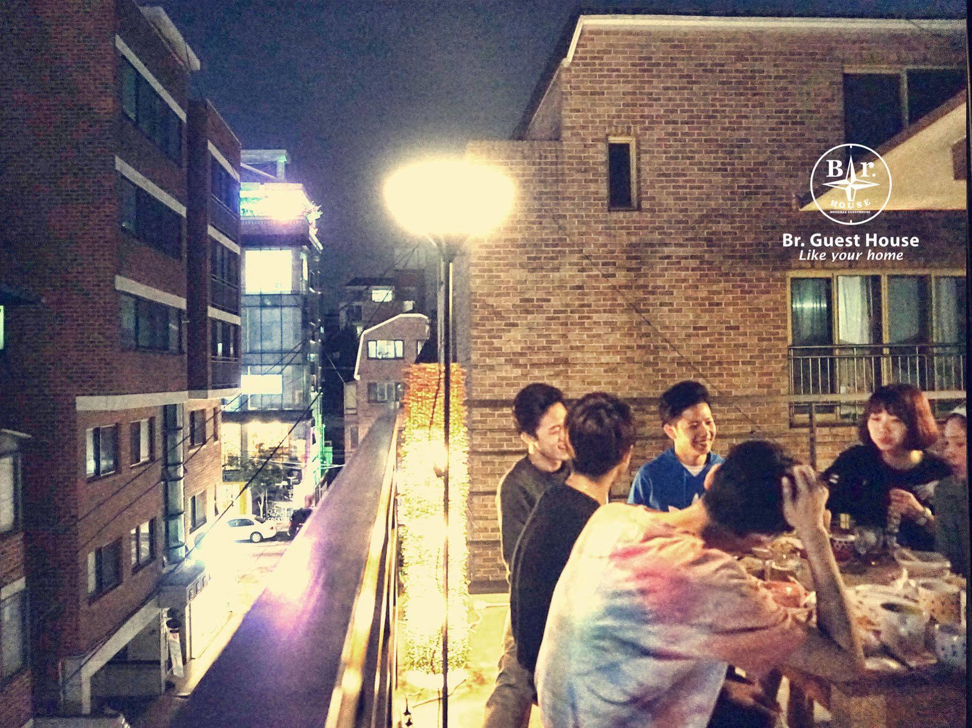 Br. Guesthouse Hongdae Seoul Ngoại thất bức ảnh